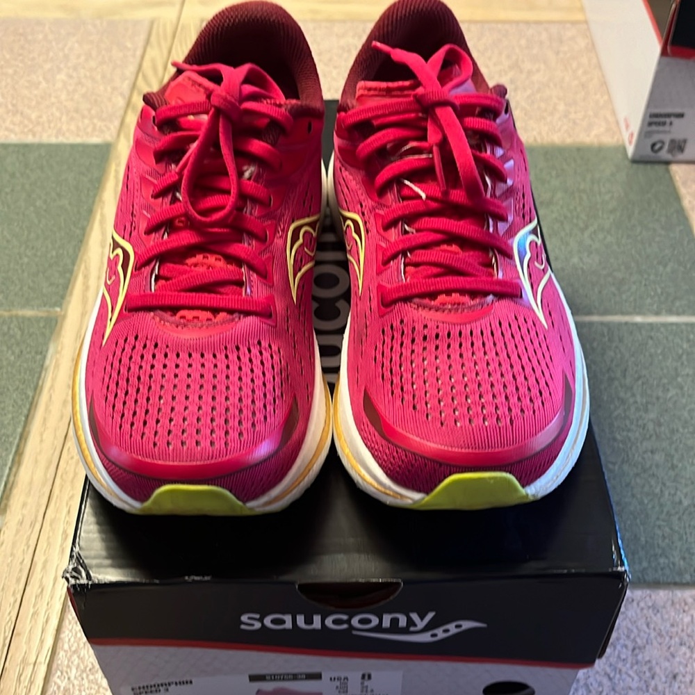 👟Saucony Endorphin Speed 3 - W8
